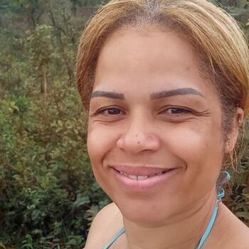 Emprego de babá em Betim: emprego de babá Rosana