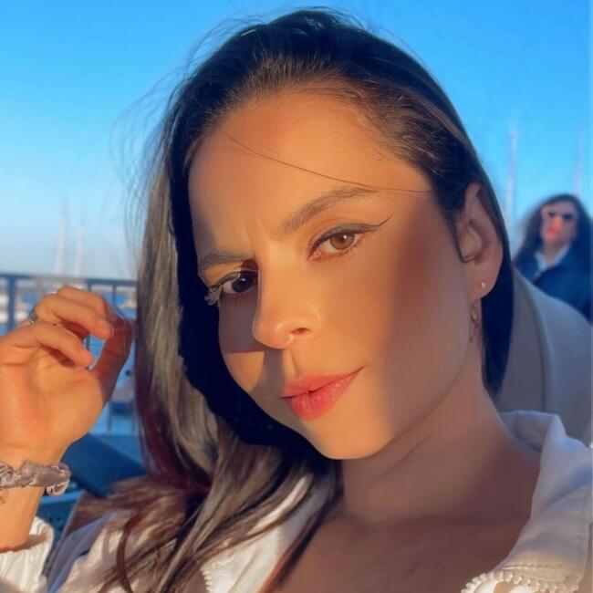 Trabalho de babysitting em Faro: Iasmyn