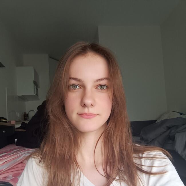 Babysitter in Chavannes-sur-Suran: Jade