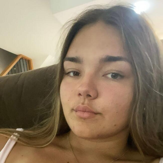 Babysitter in Sunshine Coast: Georgia