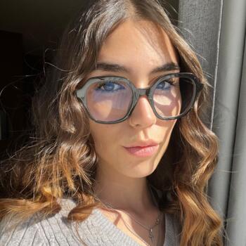 Babysitter in La Forge: Elisa