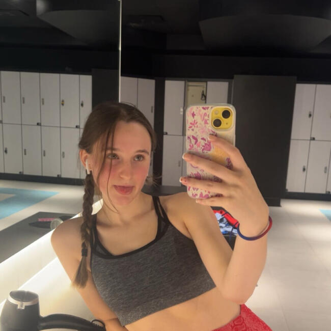 Babysitter in Gateshead: Katie