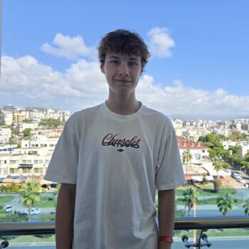 Babysitter in London: Kris