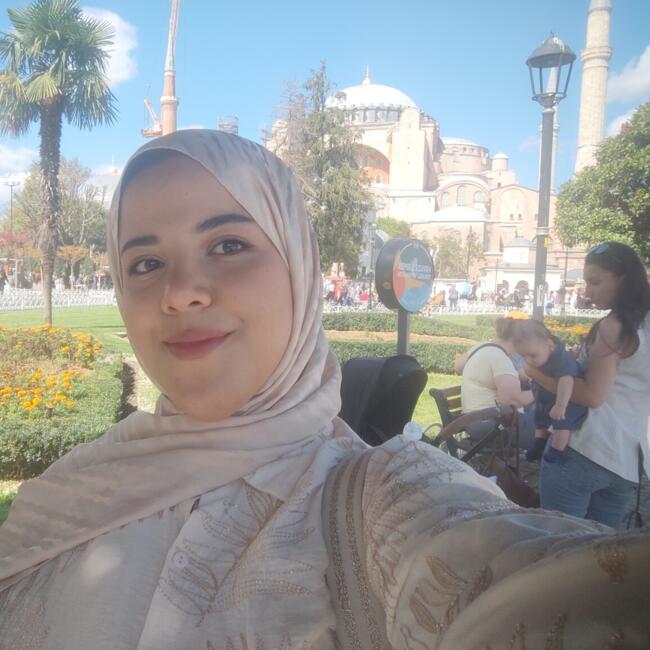 Babysitter in Körfez: Aya