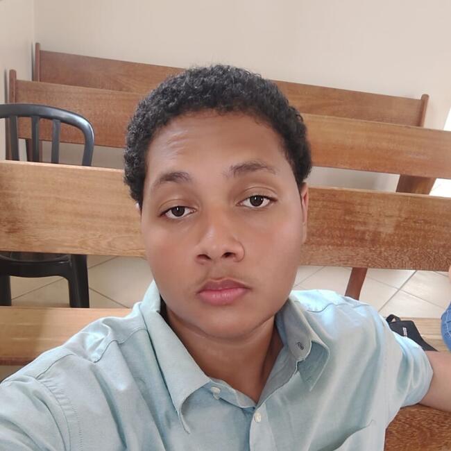 Babá em Aparecida de Goiânia: Isaac