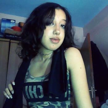 جليسة أطفال في سلا: Aya