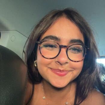 Baby-sitter in London: Helia