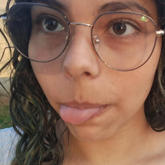 Babysitter in São José do Rio Preto: Emily