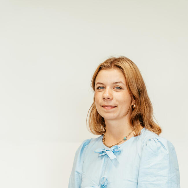 Babysitter in Saint-Genès-Champanelle: Clara