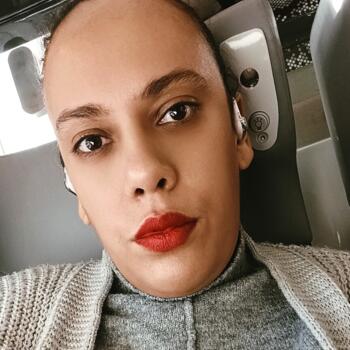 Babysitter in Cosne-Cours-sur-Loire: Cynthia