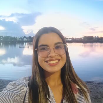 Babysitter in São Luís: Rita