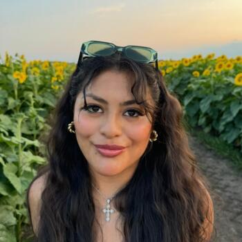 Babysitter Chicago: Alma