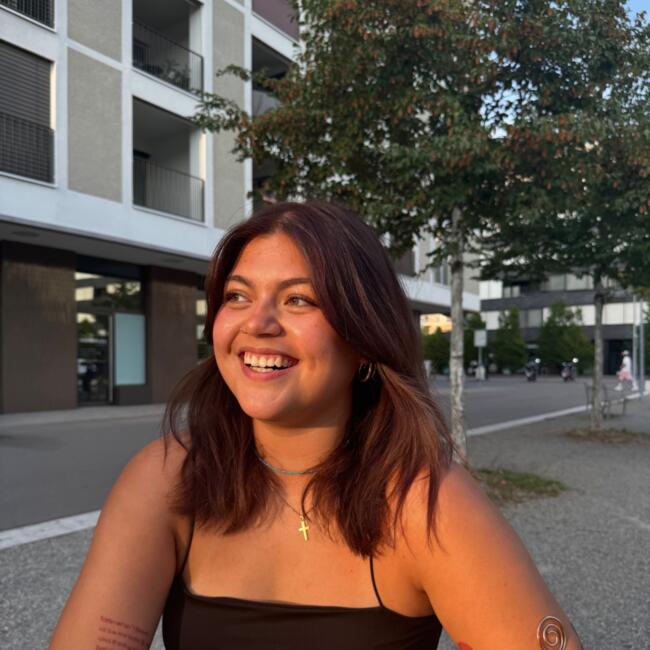 Babysitter in Basel: Shaina