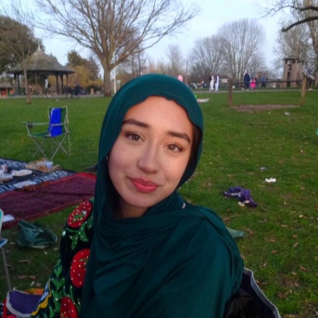 Lastenhoitaja Lontoo: Saleha