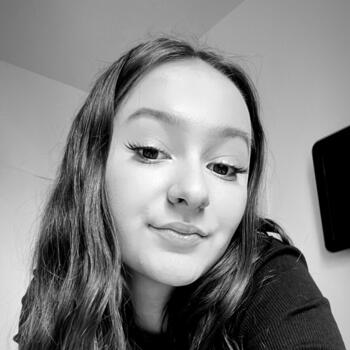 Babysitter in Reims: Jade