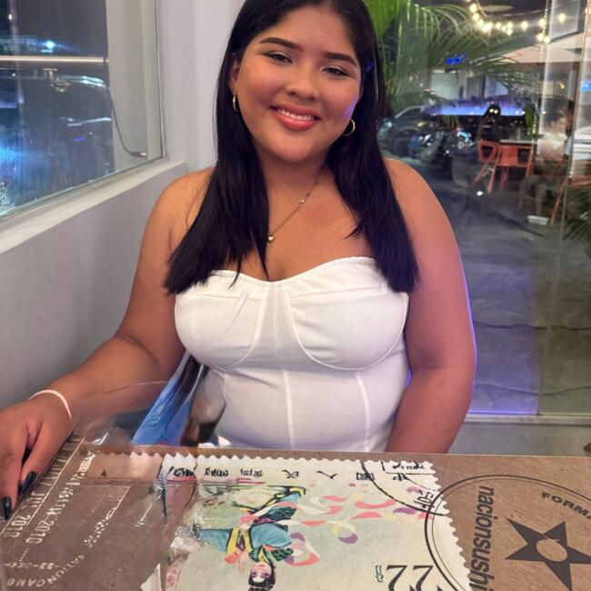 Babysitter in Panama City: Karen