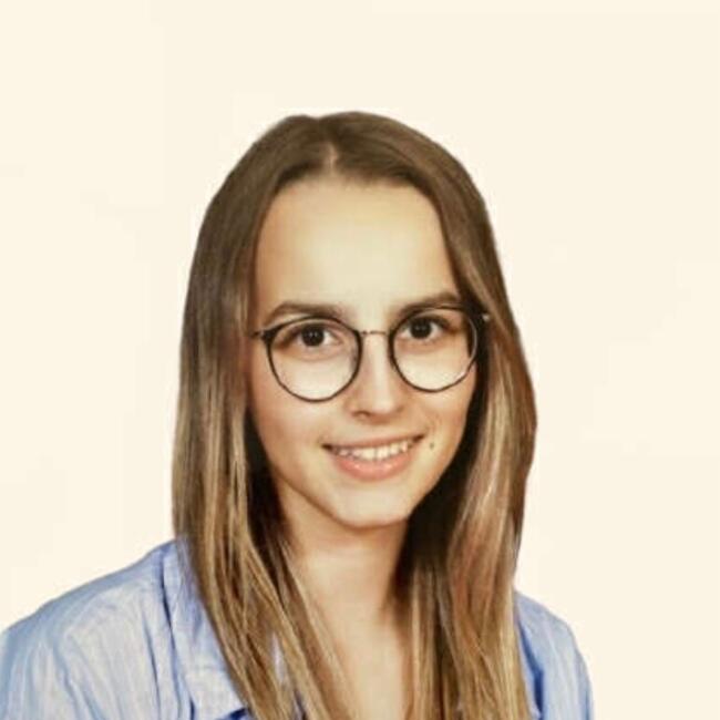 Babysitter in Briosne-lès-Sables: Cyriele