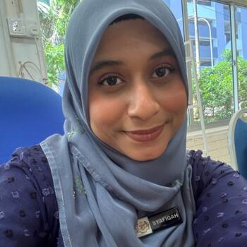 Kerja pengasuh di Ayer Itam: kerja pengasuh Nur