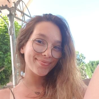 Babysitter Saint-André-les-Vergers: Emma
