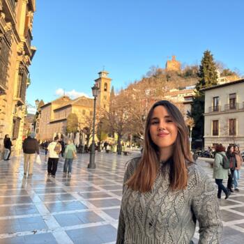 Nanny Granada: Alejandra Sáez