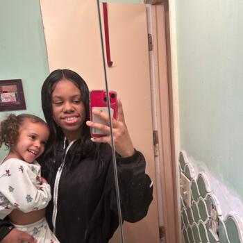 Babysitter in Omaha: Kaelissa