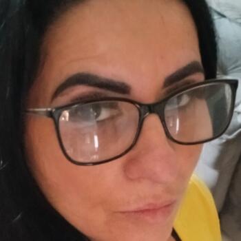 Babysitter in Palhoça: Roseli