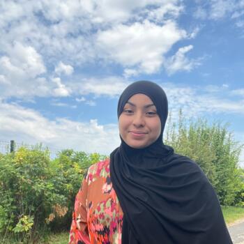 Babysitter in Sarcelles: Lina