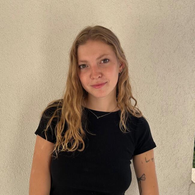 Babysitter in Marseille: Lili