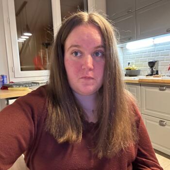 Babysitter in Guerville: Pauline