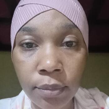 Babysitter Nairobi: Amina