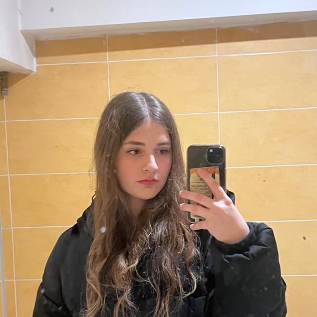 Babysitter in Craiova: Daria