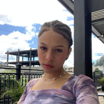Babysitter in Quito: Rebeca