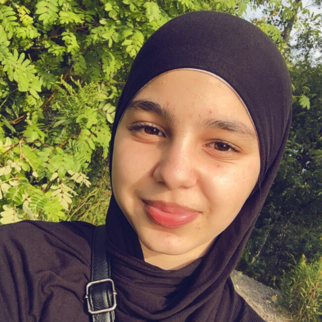 Baby-sitter in Longueuil: Hadia