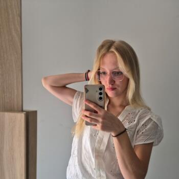 Babysitter Valence: Savanah