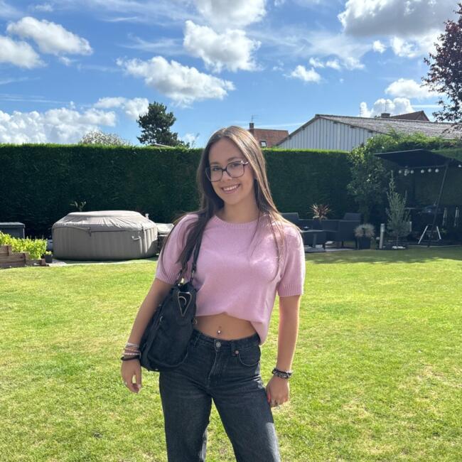 Babysitter in Aubers: Emma