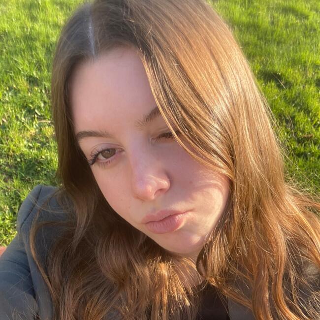 Babysitter in Plumelec: Emma