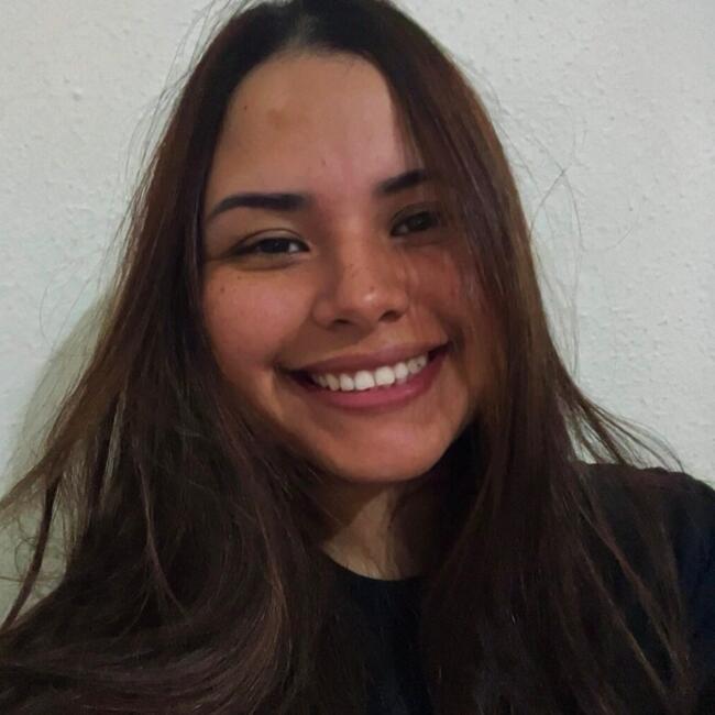 Babá em Santos: Samira