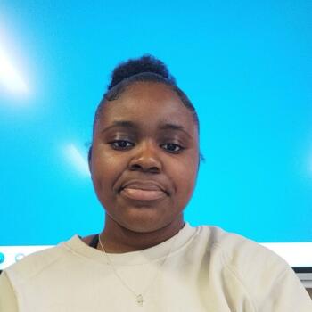 Babysitter in Maisons-Alfort: Thamar