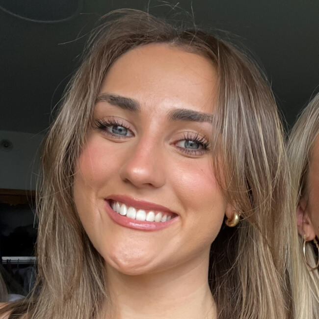 Babysitter in Auckland: Alex