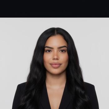 Babysitter in Canals: Mikaela