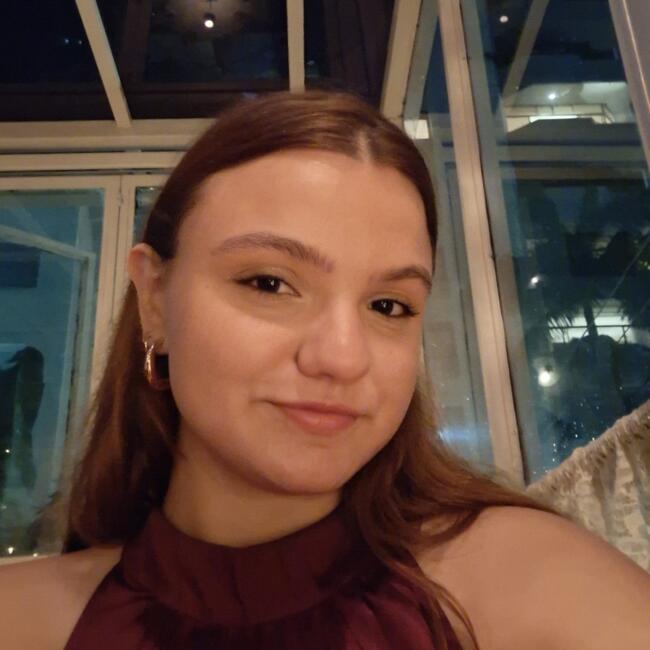 Babá em Jundiaí: Camila