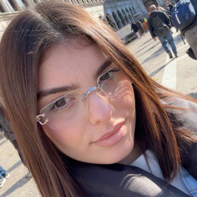 Babysitter in Naples: Rosy