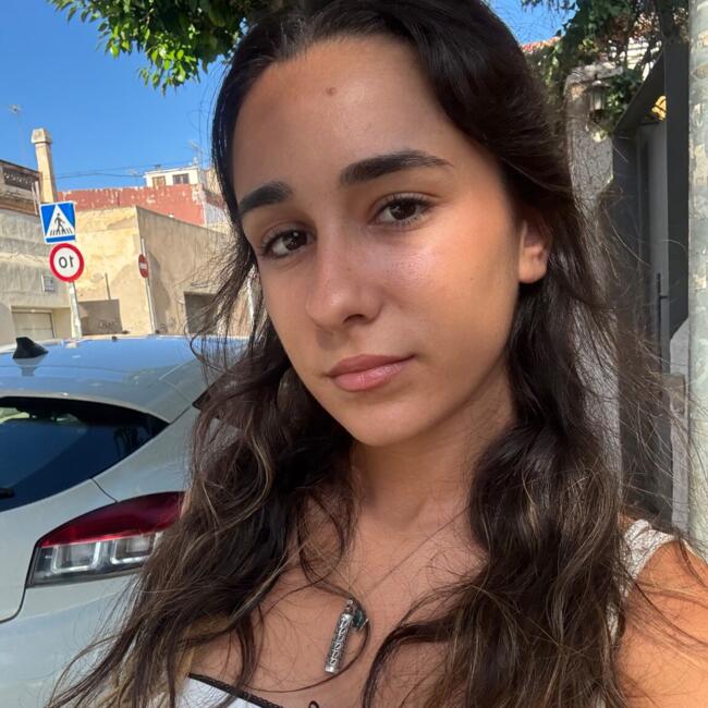 Canguro en Sarriá de Ter: CORAL