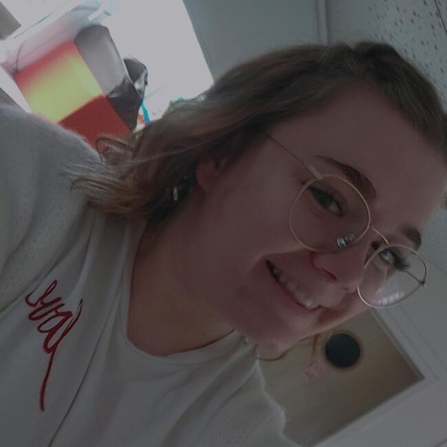 Babysitter in Natoye: Célia