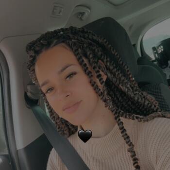 Babysitter in Saint-Sulpice-le-Guérétois: Maëva