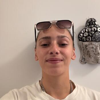 Nanny in Alcaucín: Samara