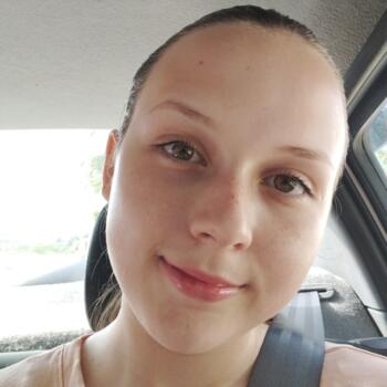 Babá em Gaspar: Karine