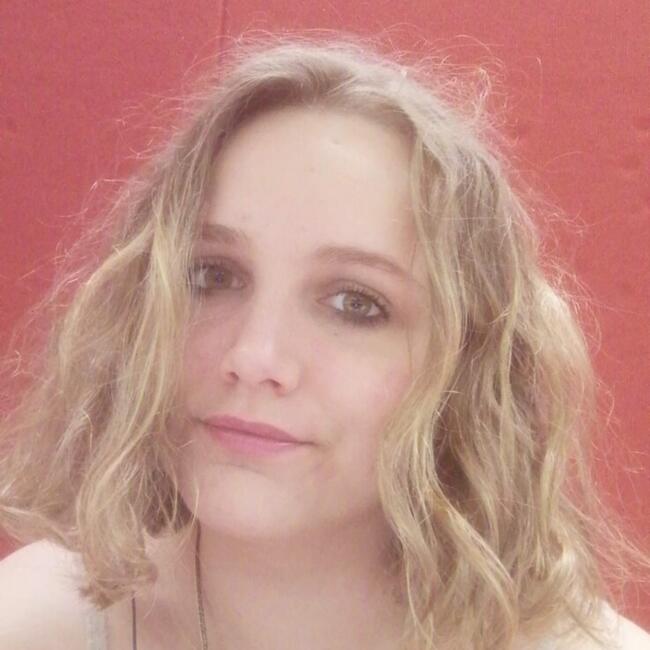 Babysitter in Buzet-sur-Baïse: Elise