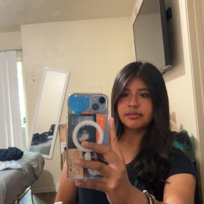 Babysitter in Laguna Niguel: Kamyla