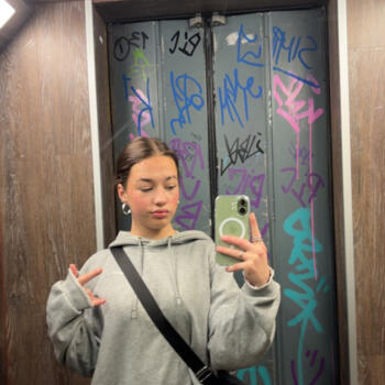 Babysitter in Linz: Pia